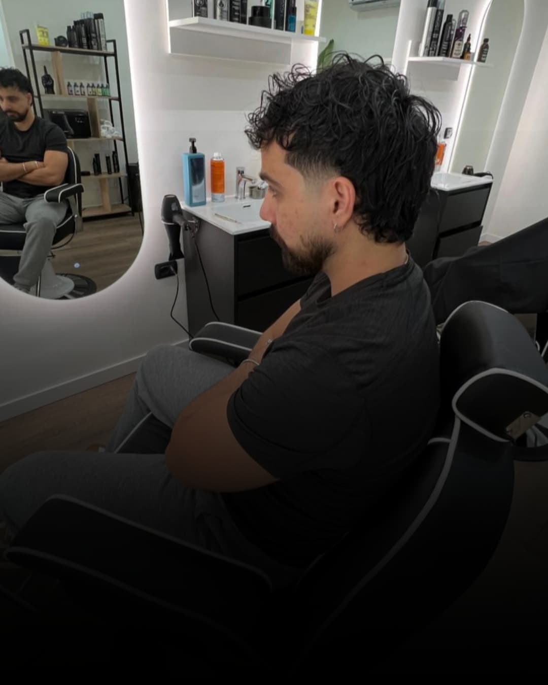 Taglio uomo ricci con barba